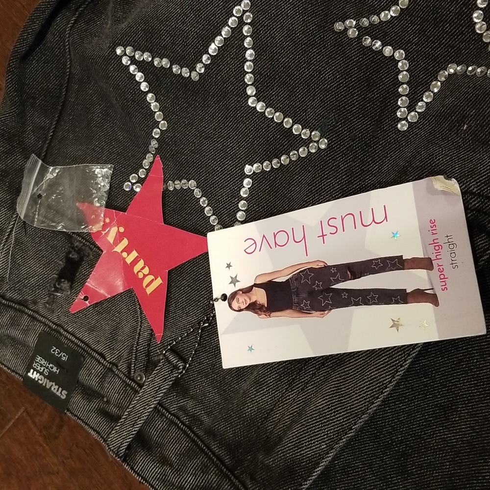 Simple Society Faded Blk High Rise Jeans W/ F… - Picture 3 of 12
